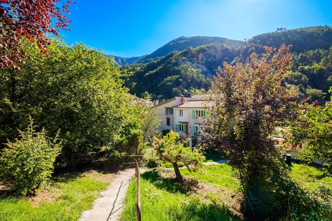 Jolie Maison Luceram