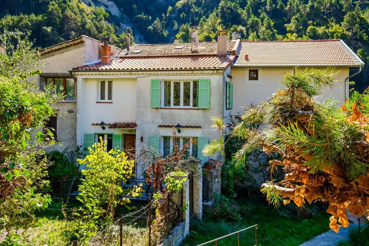 Jolie Maison Luceram